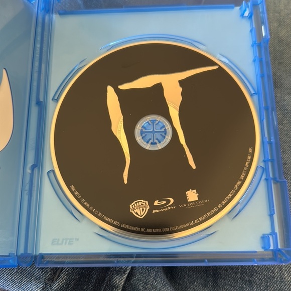 IT Blu-ray Disc EUC Horror Warner Brothers Pennywise - Picture 3 of 3